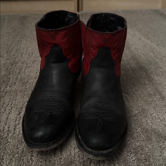 These boots were made for walkin’!  Sweet Ash ankle cowboy boots. Size 37 or 7 - Picture 2 of 8